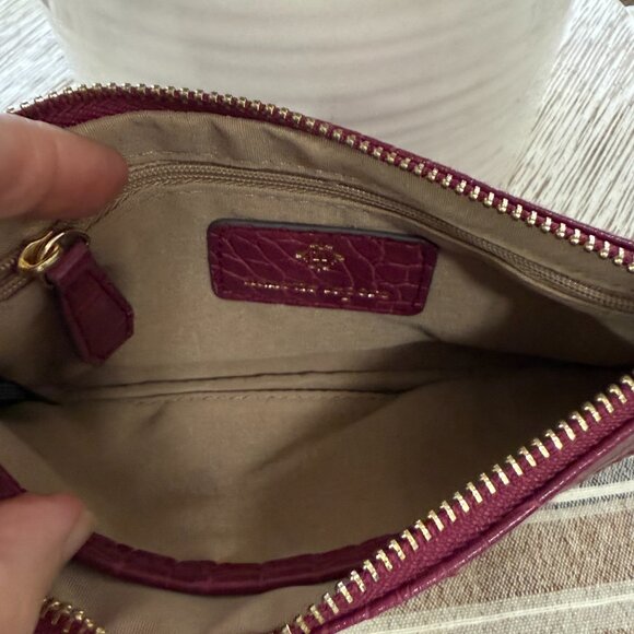 Nanette Lepore Moli Croc Embossed Tech Wristlet Wallet Vegan Burgundy Orchid New - Picture 9 of 12